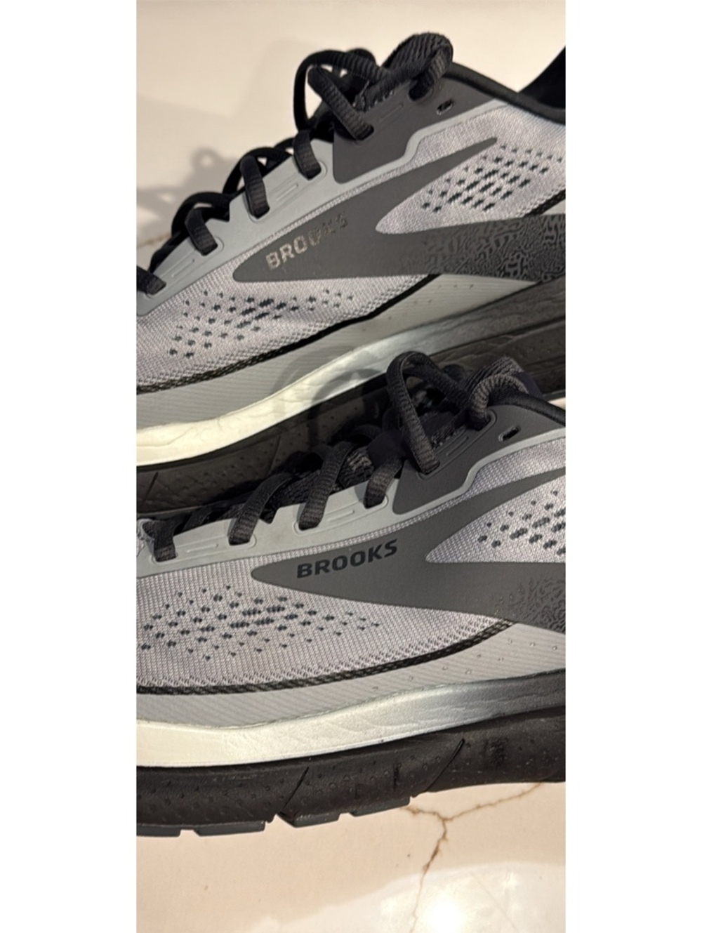 Brooks Trace 3 Grey Black Ebony Shoes Size 14 Man